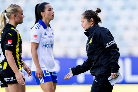 Häckens assisterande tränare Tiina Jukarainen
