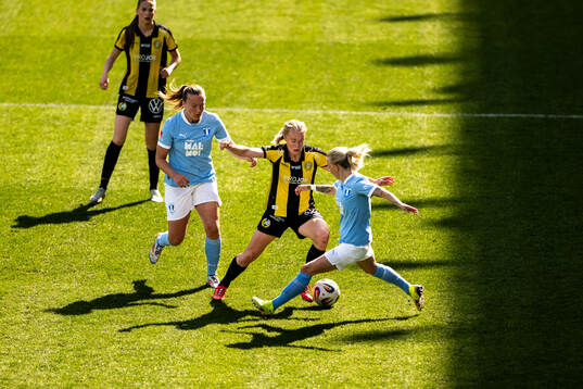 Hammarbys Julie Blakstad mot Malmö FFs Sara Kanutte