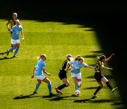 Malmö FFs Nellie Lilja och Matilda Kristell  mot Hammarbys