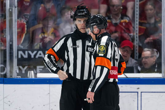 Domare Linus Öhlund och Mikael Holm
