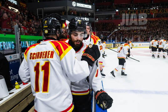 Brynäs Bobby Trivigno jublar