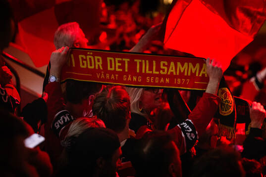 Halsduk med texten Vi gör det tillsammans