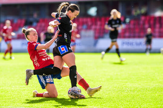 Vittsjös Julia Tunturi och Växjö DFFs Larkin Russel