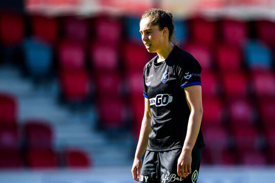 Växjö DFFs Bryndis Arna Nielsdottir deppar