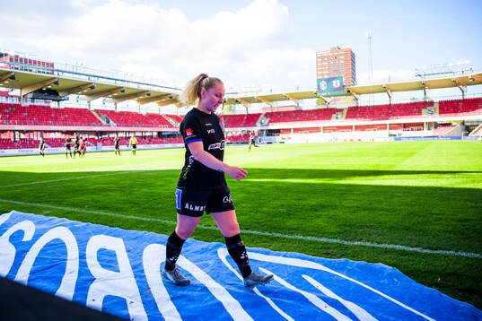 Växjö DFFs Sophia Redenstrand lämnar planen