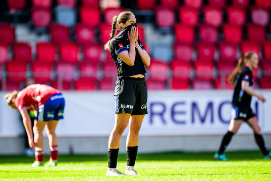 Växjö DFFs Bryndis Arna Nielsdottir deppar