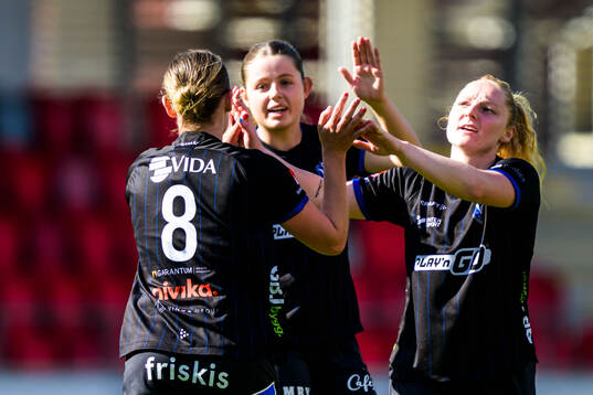 Växjö DFFs Maja Bodin jublar