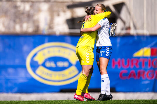 Savanna Mary-Anne Duffy and Anna Bure Pettersen of Kolbotn