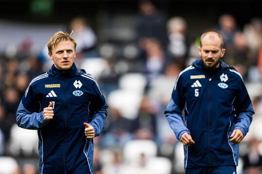 Mats Møller Dæhli and Eirik Hestad of Molde warms up