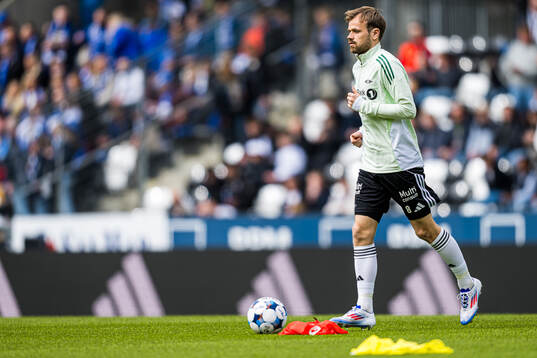 Iver Tobias Rørvik Fossum of Rosenborg warms up