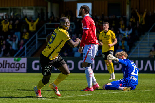 Mjällbys Abdoulie Manneh jublar