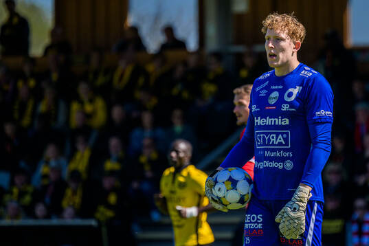 Degerfors målvakt Rasmus Forsell deppar