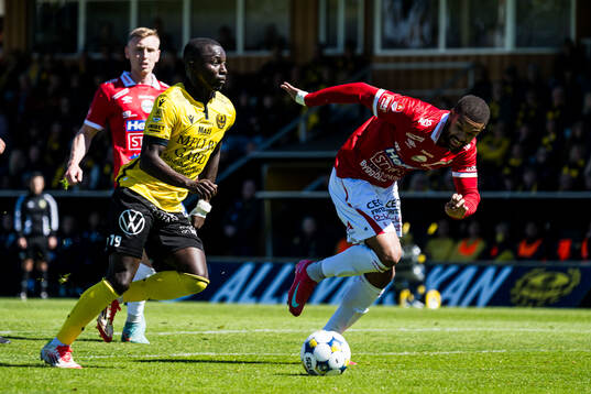 Mjällbys Abdoulie Manneh och Degerfors Leon Hien