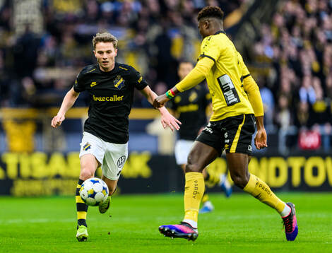 AIKs Johan Hove och Elfsborgs Terry Yegbe