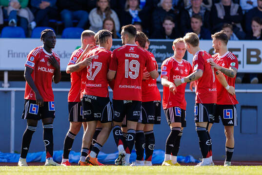 IFK Norrköpings spelare jublar