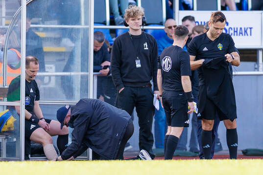 Assisterande domare Fredrik Klyver får vård