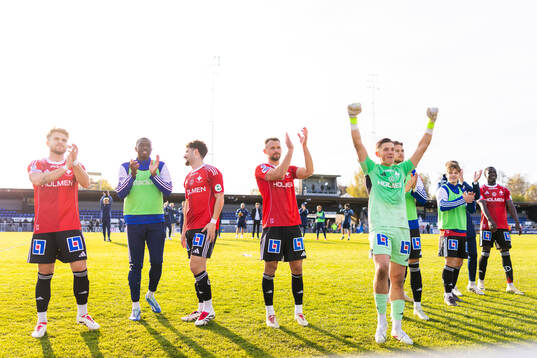 IFK Norrköpings spelare jublar
