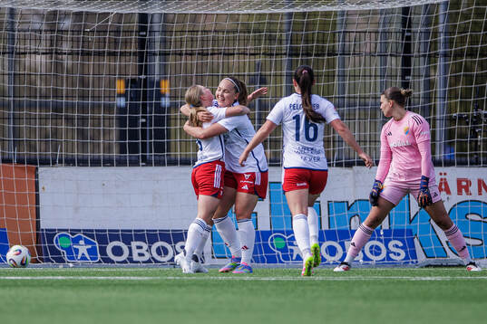 Rosengårds Hanna Andersson jublar