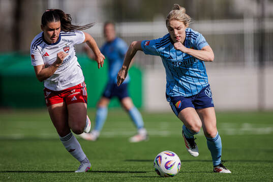 Rosengårds Emilia Pelgander och Djurgårdens Mimmi Larsson