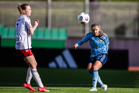 Rosengårds Bea Sprung och< Djurgårdens Ebba Hed