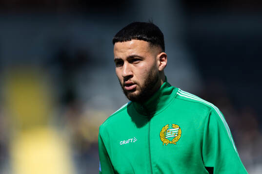 Hammarbys Jusef Erabi värmer upp