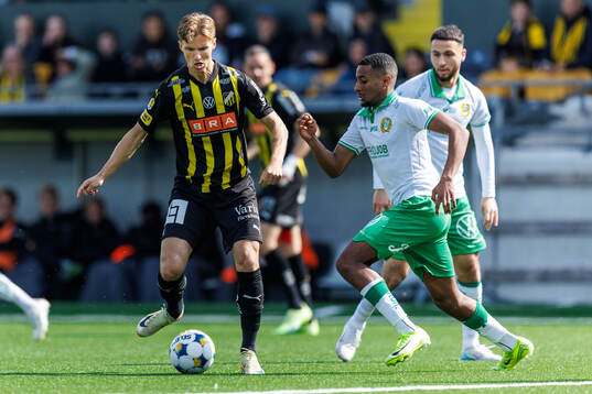 Häckens Samuel Leach Holm och Hammarbys Paulos Abraham