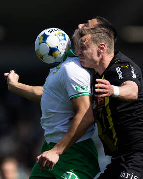 Hammarbys Jusef Erabi och Häckens Marius Lode