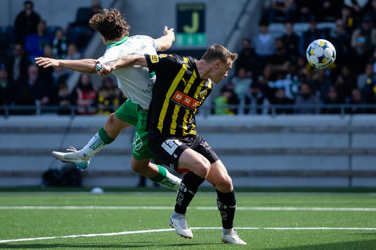 Hammarbys Hampus Skoglund och Häckens Marius Lode