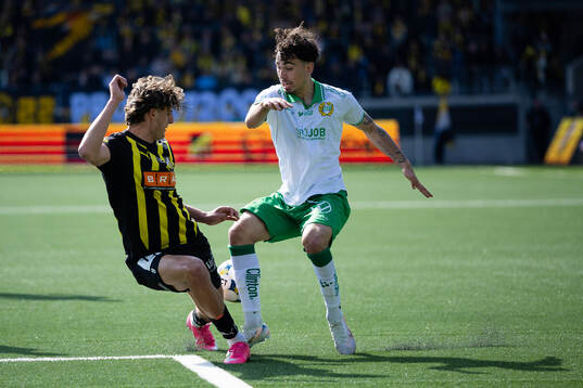 Häckens Silas Andersen och Hammarbys Sebastian Tounekti