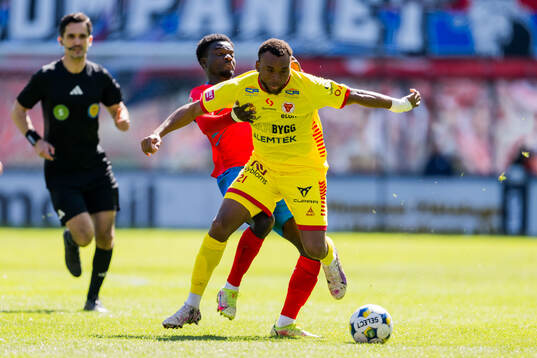 Helsingborgs Samuel Asoma och Kalmars Abdussalam Magashy