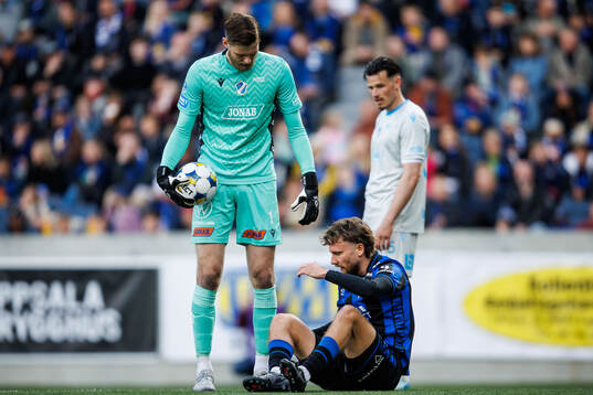 Halmstads målvakt Tim Rönning och Sirius Simon Sandberg