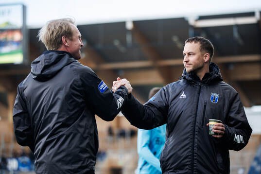 Sirius assisterande tränare Petter Hansson och  Sirius
