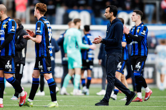 Sirius tränare Andreas Engelmark deppar