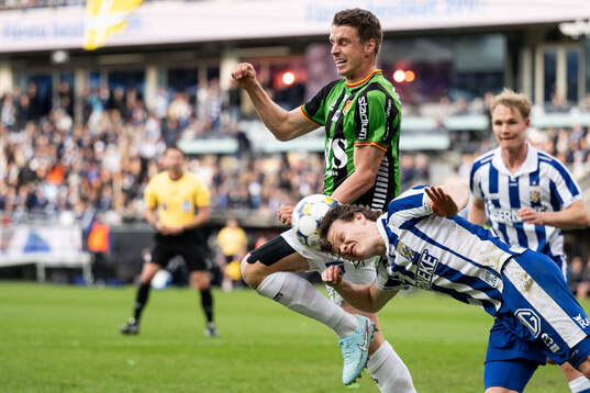 GAIS Oskar Ågren och IFK Göteborgs Kolbeinn Thordarson