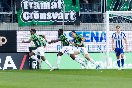 GAIS Harun Ibrahim jublar med Ibrahim Diabate  och Amin