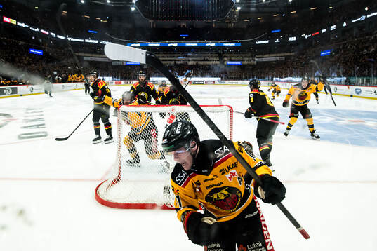 Luleås Brian O'neil jublar