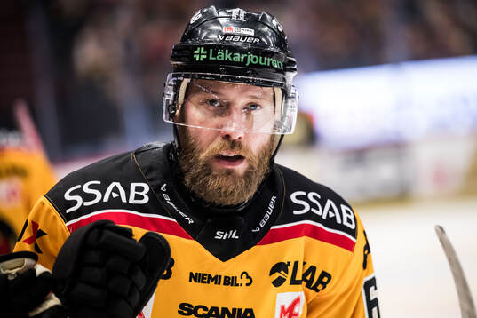 Luleås Linus Omark jublar