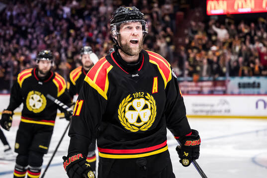 Brynäs Greg Scott jublar 1-3