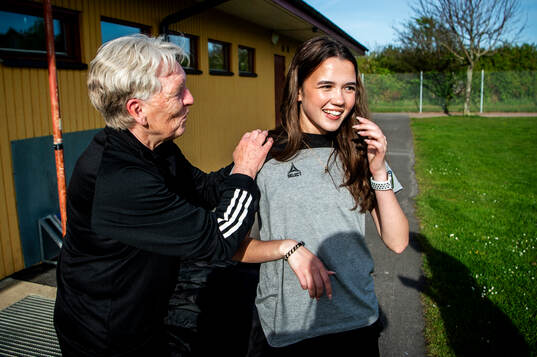 Las Presidentas tränare Susanne Erlandsson i samtal med