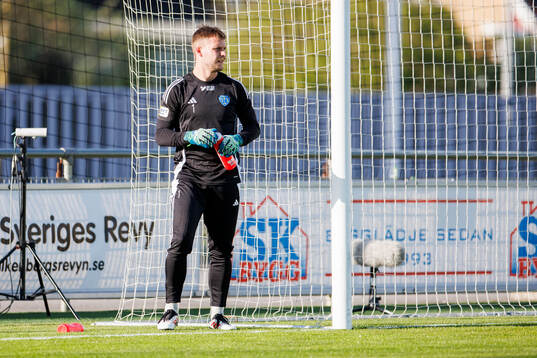 Falkenbergs målvakt Anton Andersson