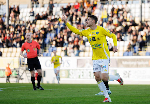 Falkenbergs Albin Andersson jublar