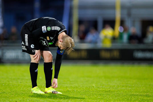 Örebros Karl Holmberg deppar