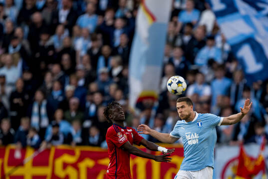 Östers Youssoupha Sanyang och Malmö FFs Gabriel Busanello