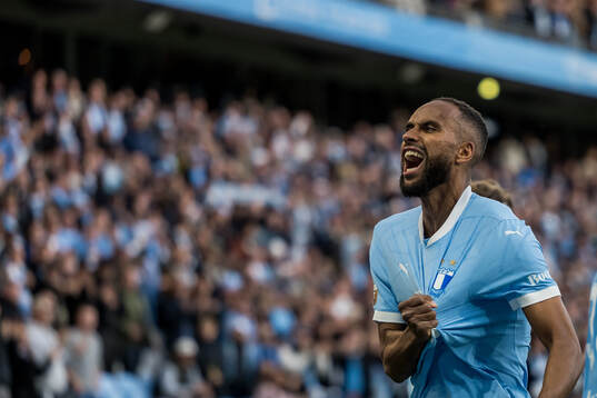 Malmö FFs Isaac Kiese Thelin jublar