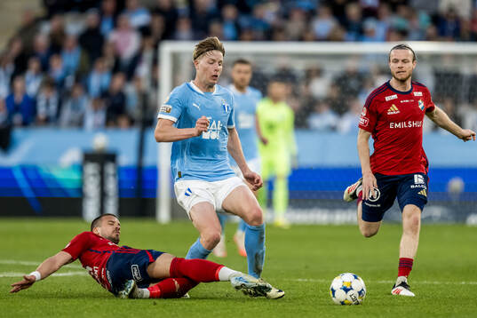 Östers Vladimir Rodic och Malmö FFs Nils Zätterström