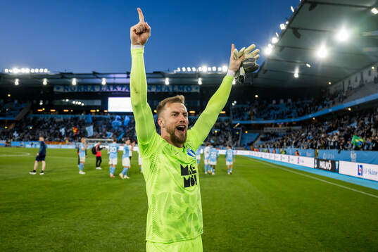 Malmö FFs målvakt Ricardo Friedrich jublar