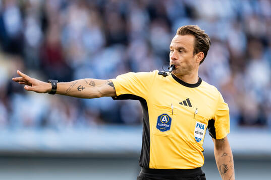 Fotbollsdomaren Kristoffer Karlsson