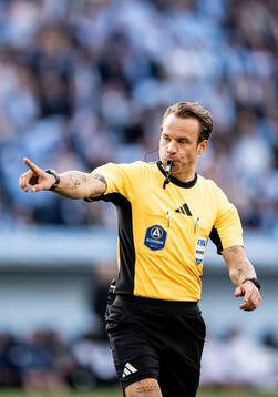 Fotbollsdomaren Kristoffer Karlsson