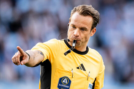 Fotbollsdomaren Kristoffer Karlsson