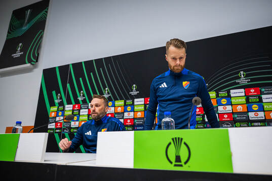 Head coach Jani Honkavaara and Jacob Une of Djurgården